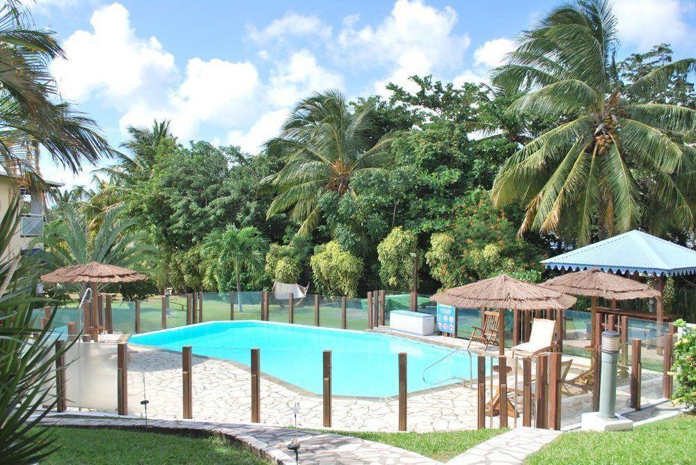 Les Creolines Aparthotel Sainte-Luce Buitenkant foto