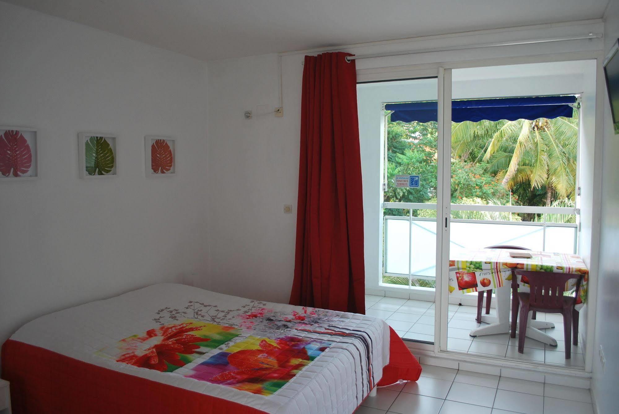 Les Creolines Aparthotel Sainte-Luce Buitenkant foto